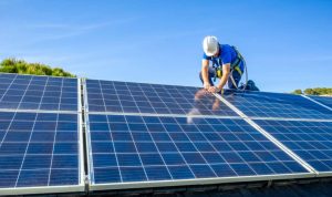 Installation et mise en production des panneaux solaires photovoltaïques à Aulnat